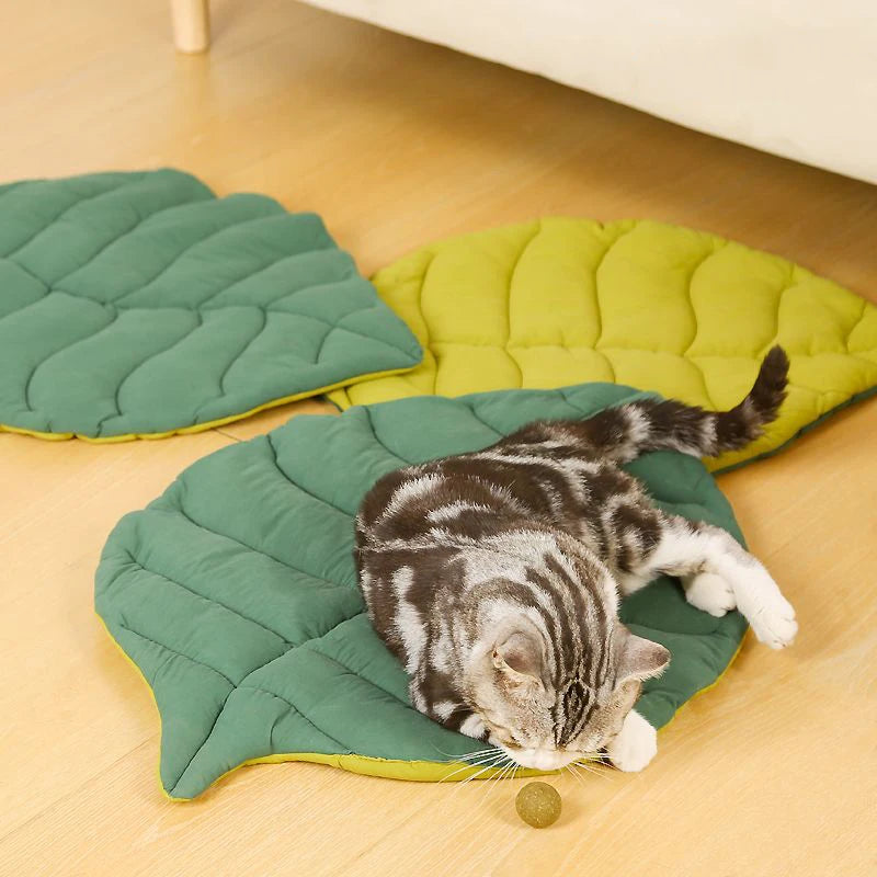 Pet Bed Mats Soft Cotton Leaf Shaped