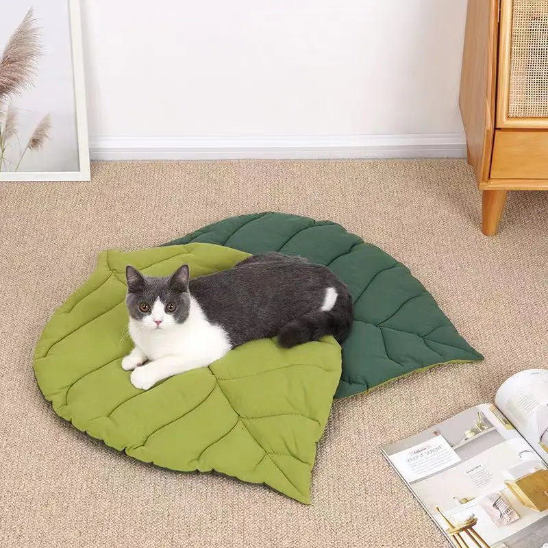 Pet Bed Mats Soft Cotton Leaf Shaped